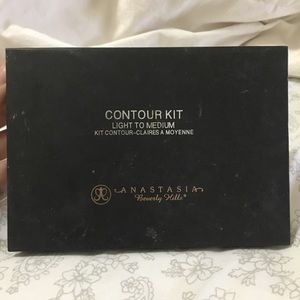 Anastasia Beverly Hills Contour kit